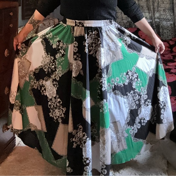 Baroque Print Plus Size Full Maxi Skirt - Picture 2 of 4